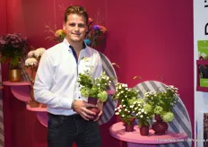 In the booth of Deliflor the Santini Pizarro hit the spotlight. The variety was introduced and marketed by Zentoo at the end of 2019. Vincent Madern showed the new variety.